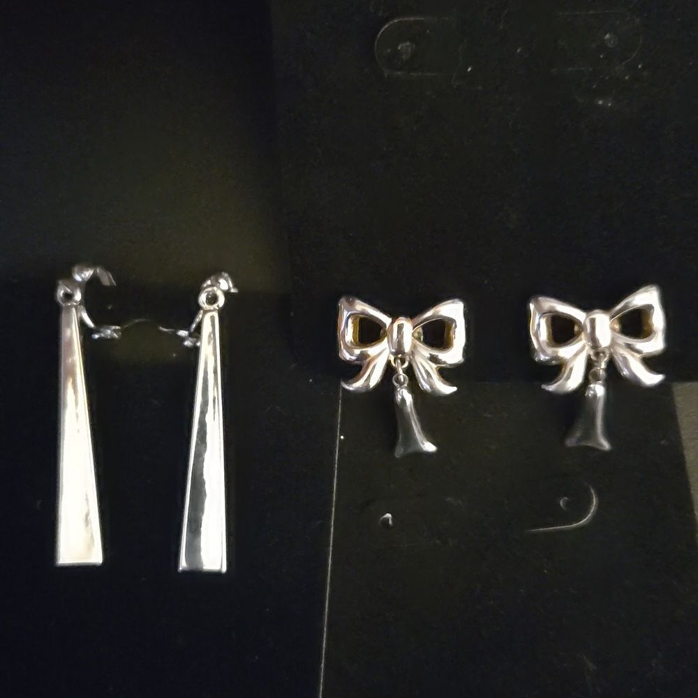 2 Pair Clip-on Earrings